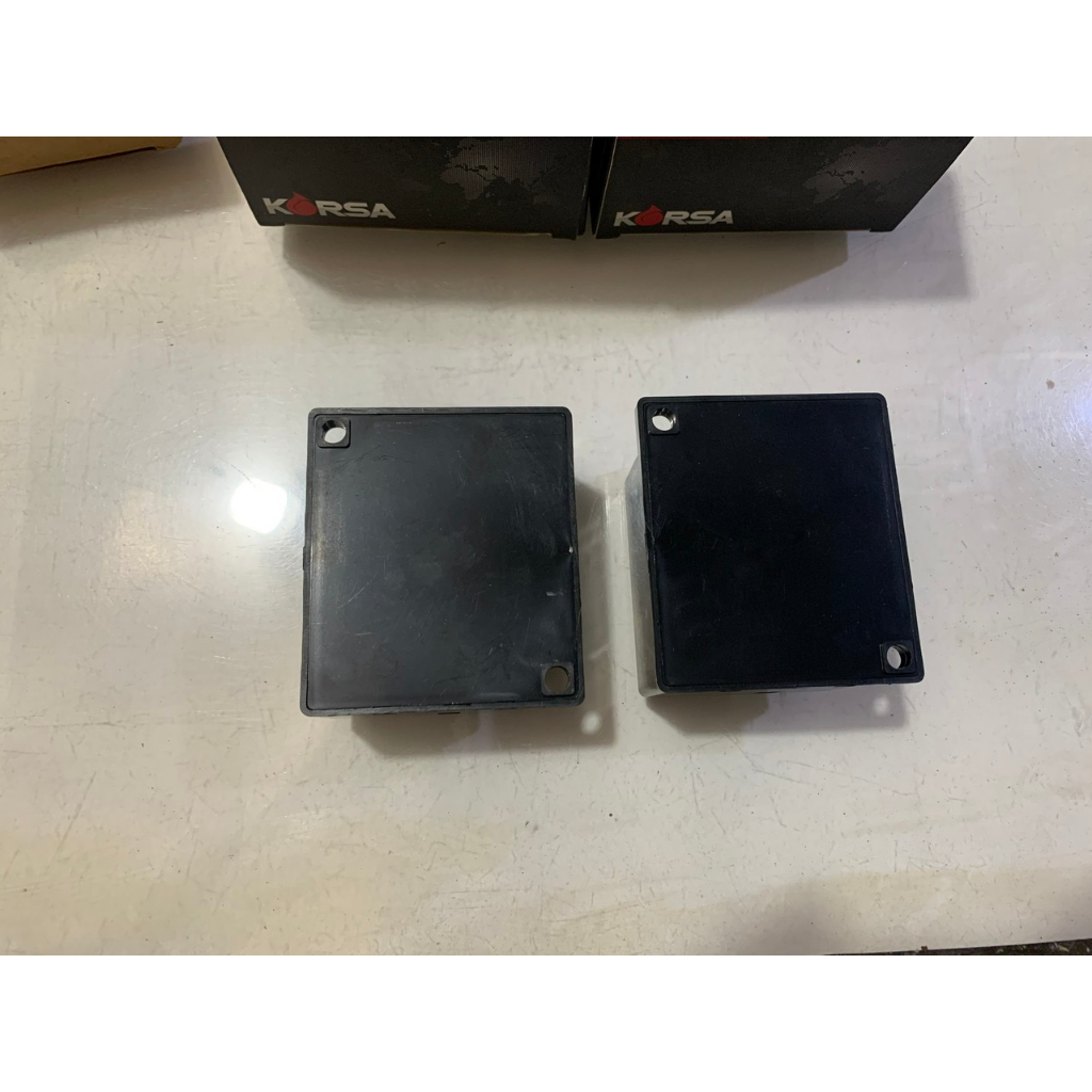 Cục Chớp Xi Nhan, Rơle  Nháy đèn Xi Nhan Xe Tải Hyundai 5T - 8 Tấn HD88, HD120S, HD170, Hyundai Migghty EX8...Loạ