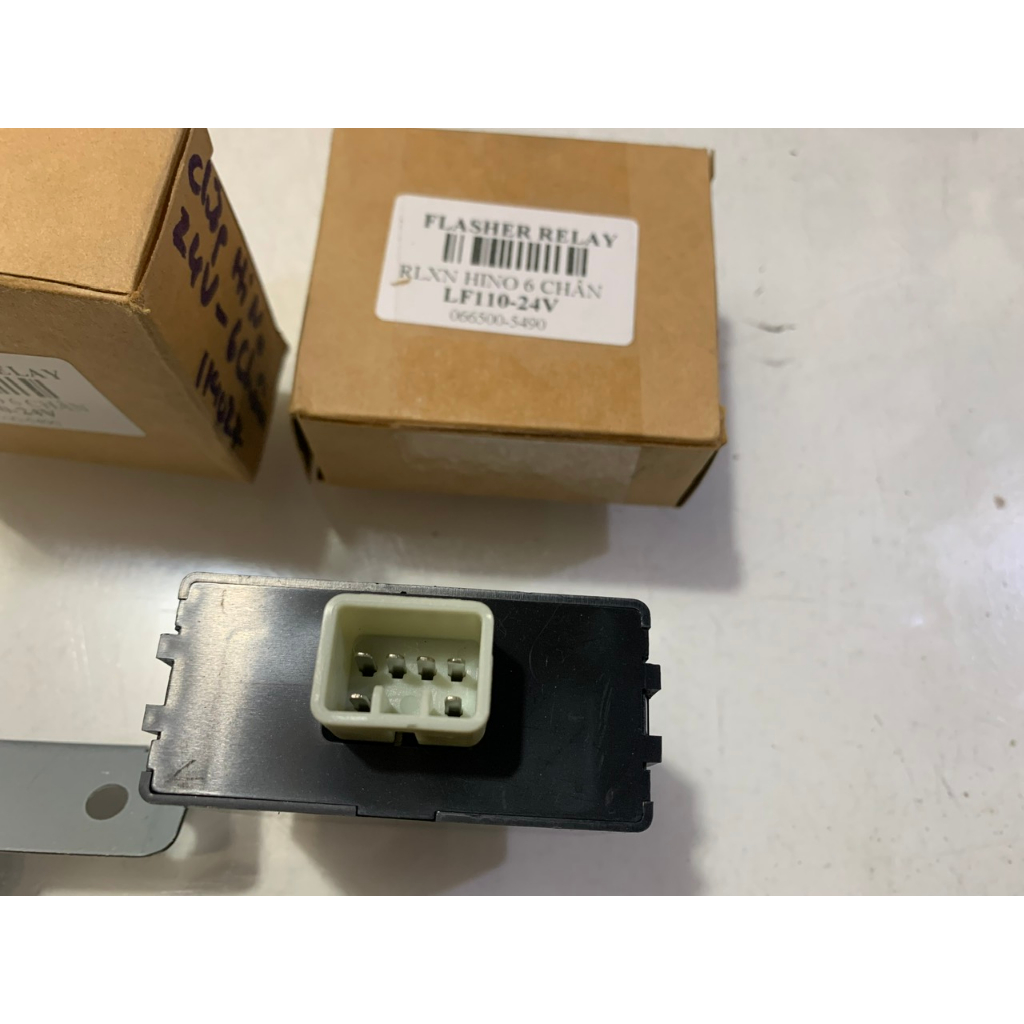 Cục Chớp Xi Nhan, Rơle  Nháy đèn Xi Nhan Xe Tải HINO...Loại 6 Chân 24V.