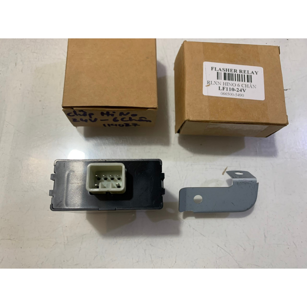 Cục Chớp Xi Nhan, Rơle  Nháy đèn Xi Nhan Xe Tải HINO...Loại 6 Chân 24V.