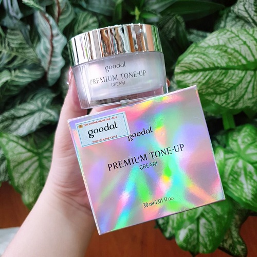 Kem ốc sên dưỡng trắng da Goodal Premium Snail Tone Up Cream 30ml