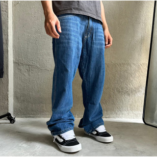 BOOT CUT JEANS - QUẦN JEANS LOE
