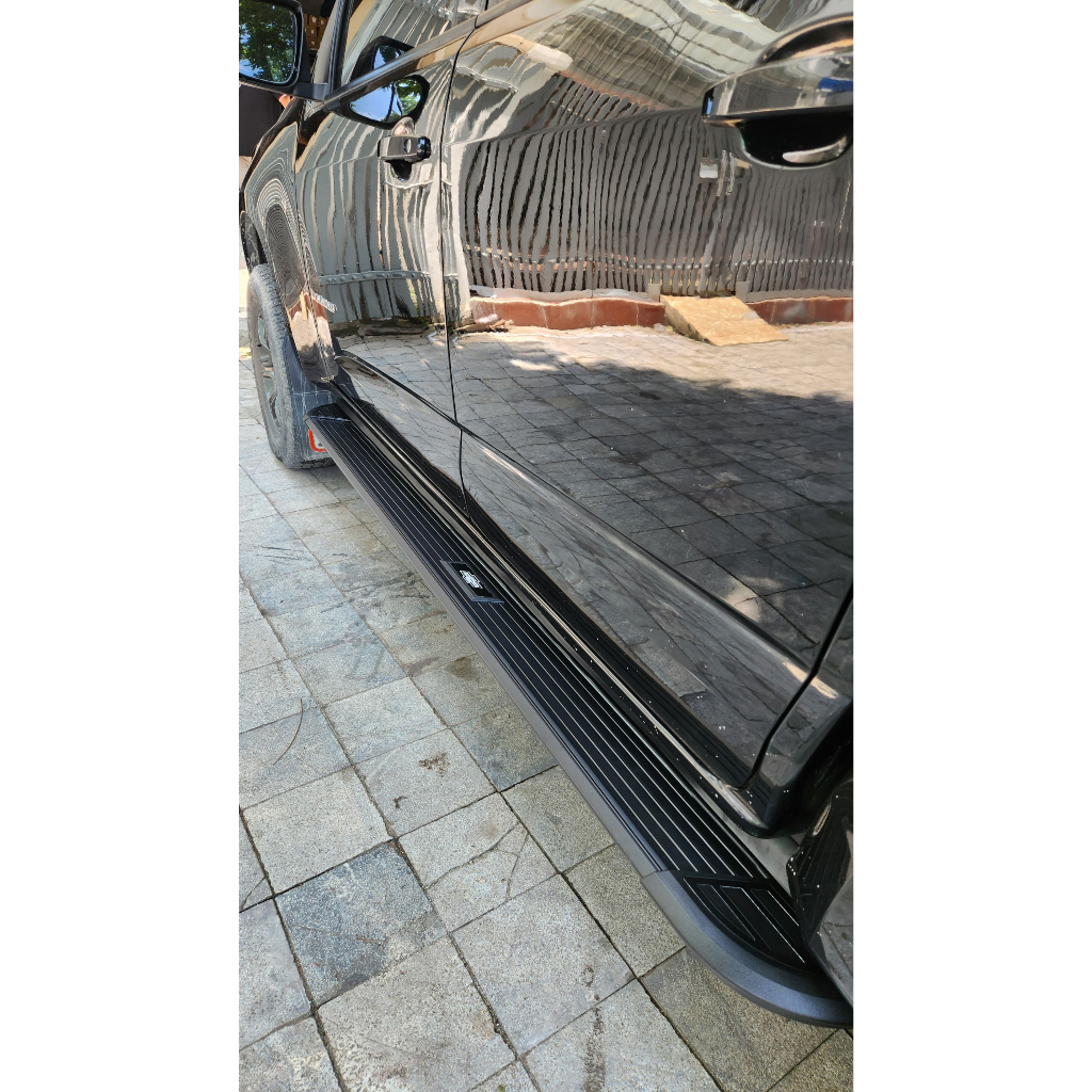 Bậc lên xuống, bệ bước chân xe Colorado Các đời xe. Nhôm đúc 100%, siêu KM, Khắc logo mẫu mặt nhôm