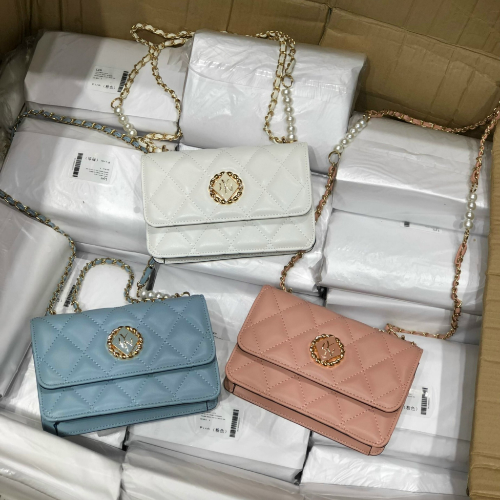 Túi nữ nắp gập đeo vai LY chất xịn họa tiết chần ô sang chảnh size 19