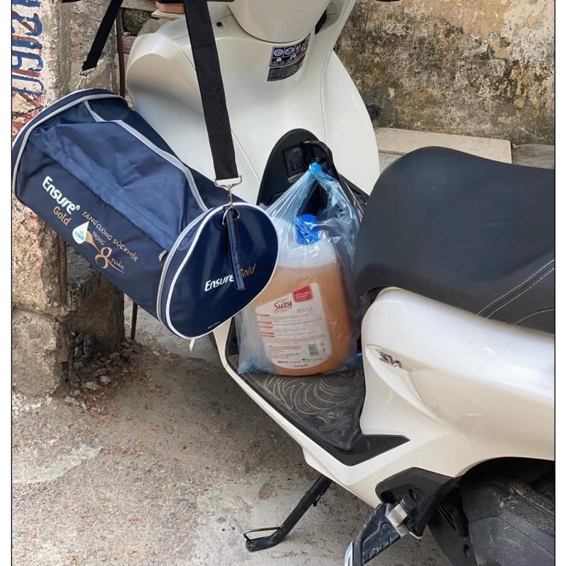 Túi đựng ensure hàng khuyến mãi .