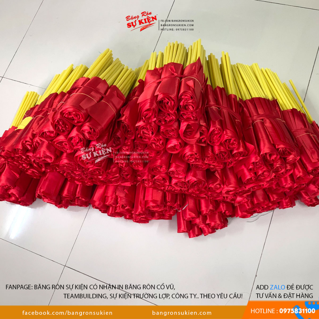 Cờ tổ quốc cầm tay kèm cán