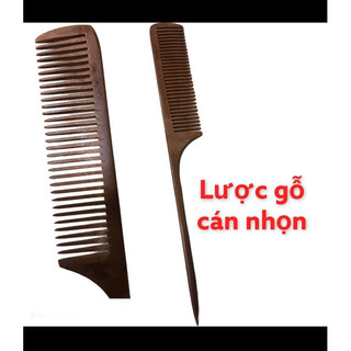 Lược gỗ dùng để lấy tóc