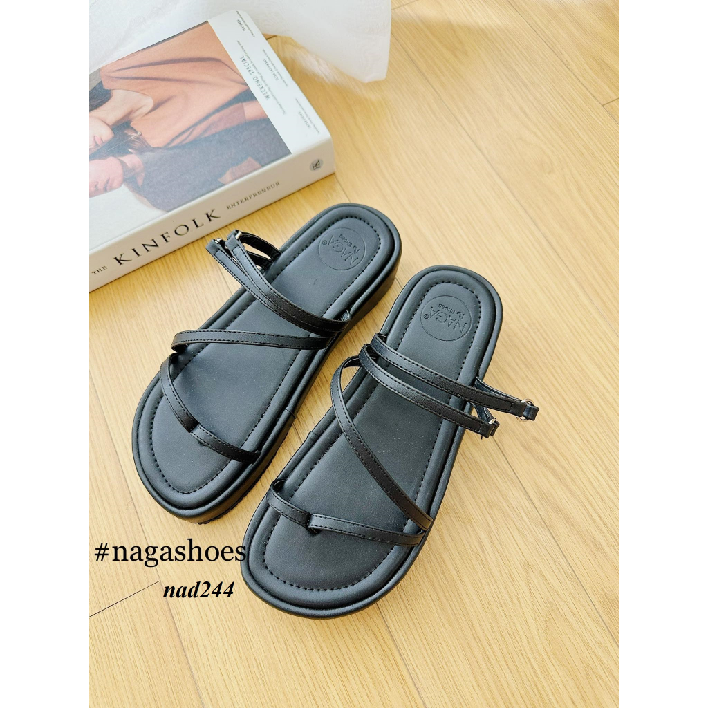 DÉP NAGASHOES ĐẾ BÁNH MÌ XỎ NGÓN & QUAI NGANG CÓ KHÓA 4P NAD244