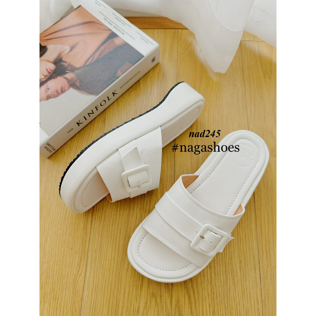 DÉP NAGASHOES ĐẾ BÁNH MÌ QUAI NGANG KHÓA VUÔNG 4P NAD245