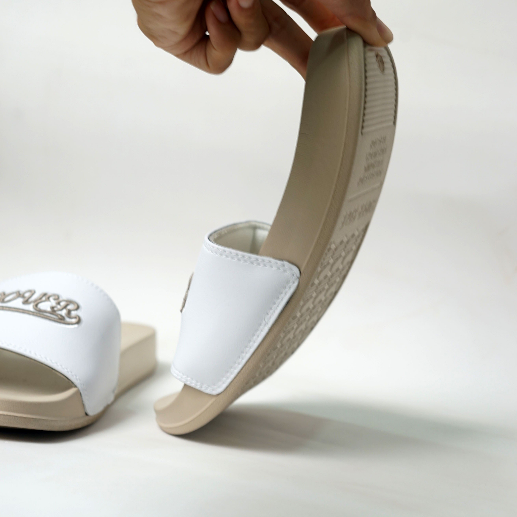 Dép quai ngang MOOVER CÁ TÍNH NAM NỮ THÊU 3D