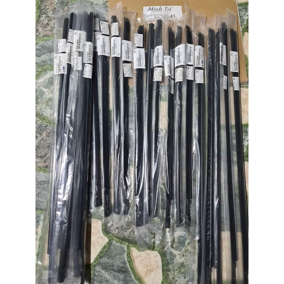 Nẹp chân kính Hyundai I10 Grand theo xe xịn chính hãng