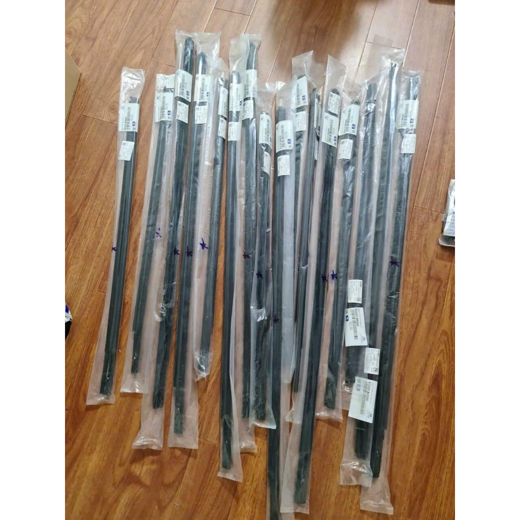 Nẹp chân kính Hyundai I10 Grand theo xe xịn chính hãng