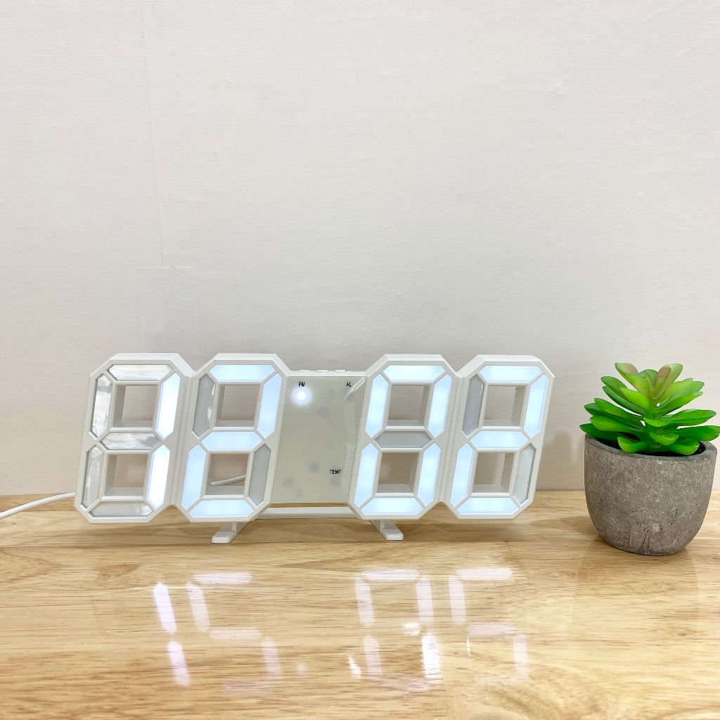 Đồng hồ đèn LED để bàn, treo tường 3D có báo thức phong cách độc đáo
