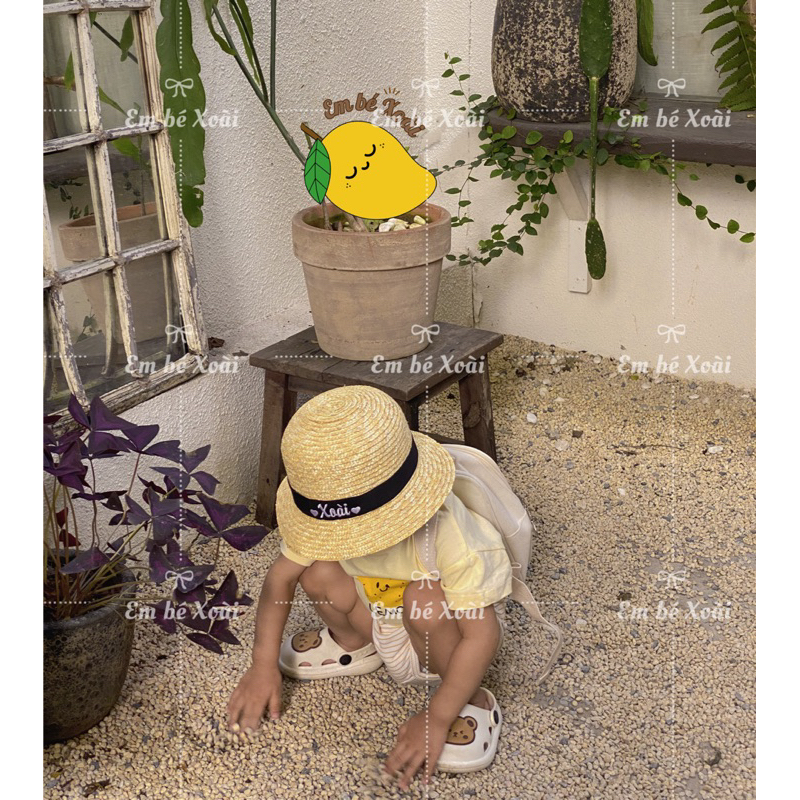 Mũ cói thêu tên cho bé