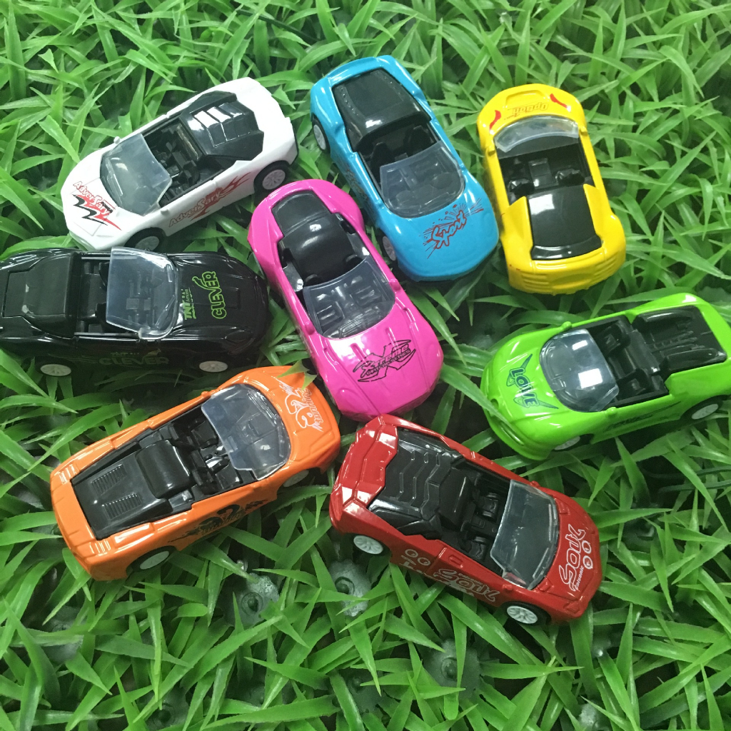 Ô tô bật nhảy 360 độ, ô tô nhào lộn mini bằng hợp kim chạy đà bật nhảy 360 độ khi gặp vật cản