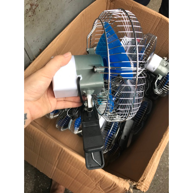 Quạt Kẹp Ô Tô xe Tải xe khách 12V - 24V Quạt xe Tải Cánh Xanh, lồng Sắt, Quạt kẹp Bình Ác Quy