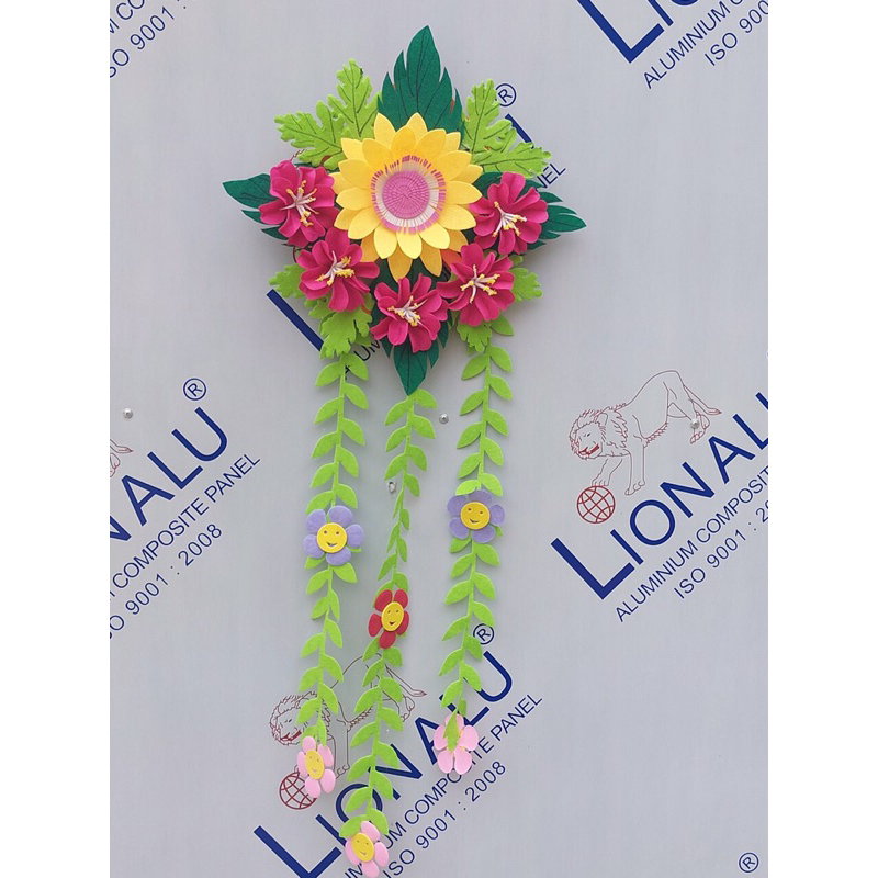 Lẳng Hoa Trang Trí Lớp Làm Bằng Nỉ 45K/1 cái