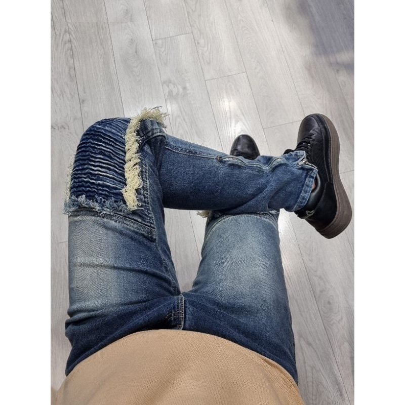 Quần jean nam QJ35 MAKVN miếng vá Bike màu xanh nhạt rách gối from bó phong cách năng động đường phố