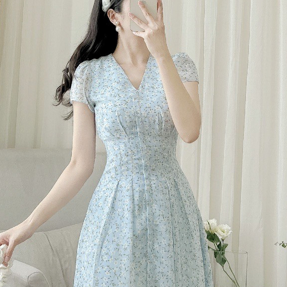 Váy hoa nhí cổ V, Váy hoa nhí đi biển, đi chơi thiết kế chính hãng_Deloga | BigBuy360 - bigbuy360.vn