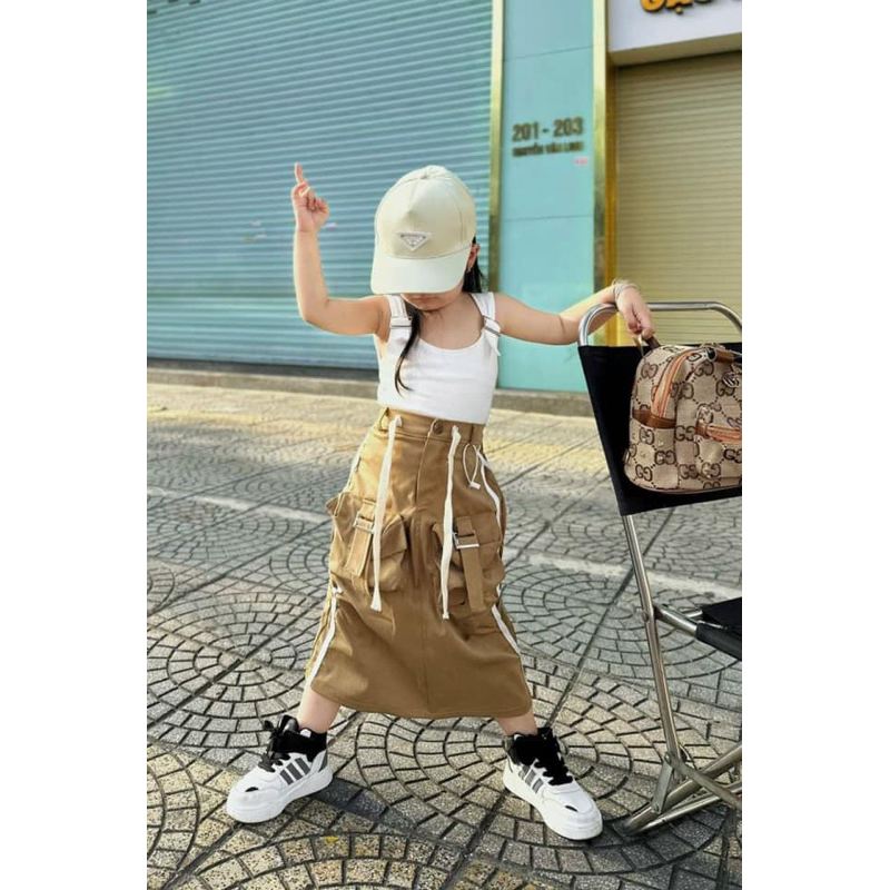 Bộ áo thun cotton và chân váy túi hộp siêu cá tính cho bé gái