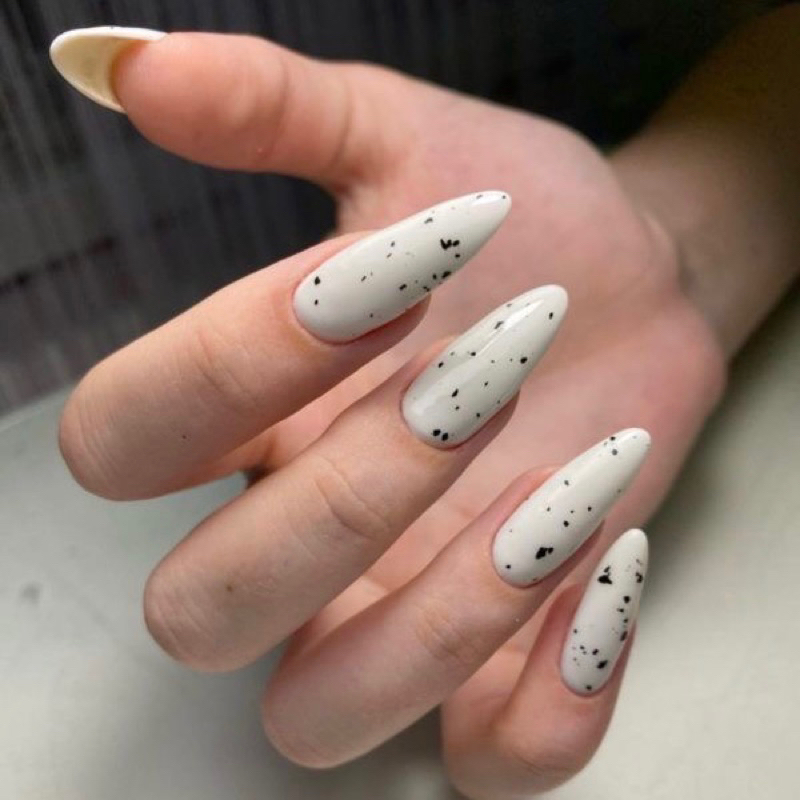 Nailbox Thiết Kế Trắng Trứng Cút Cici.nails