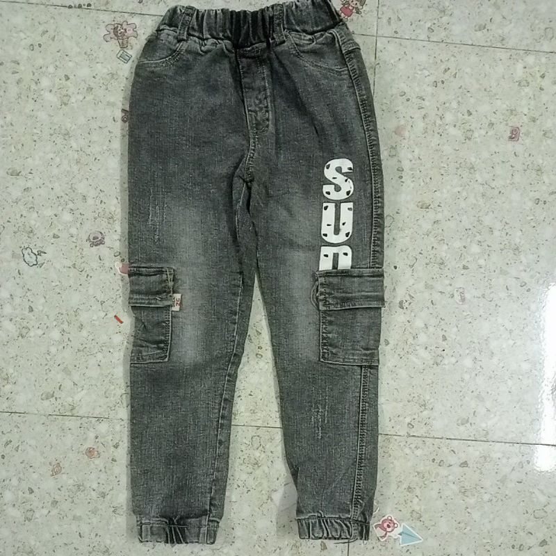 Quần jean cho bé