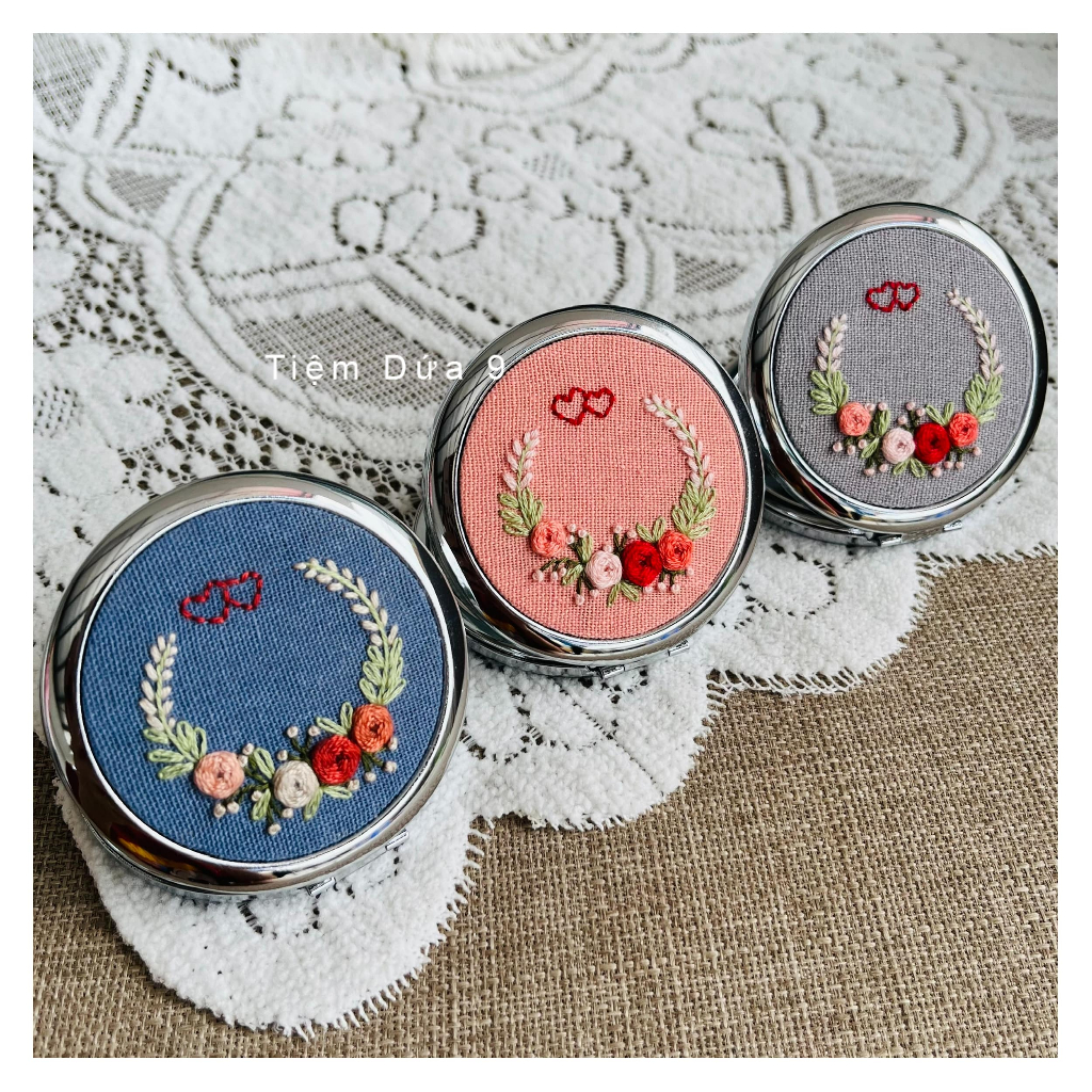 Gương trang điểm thêu tay cao cấp