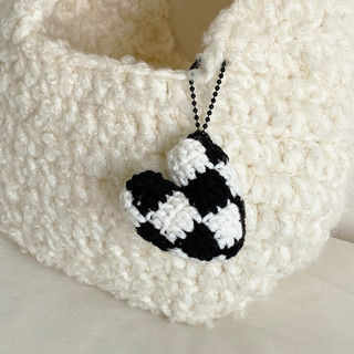 Móc khóa trái tim đan len GND handmade
