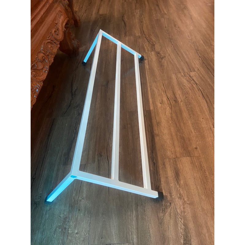 kệ gác 1 bên lên bờ ban công. kê chậu cây- Dài 80cm x Rộng 20cm