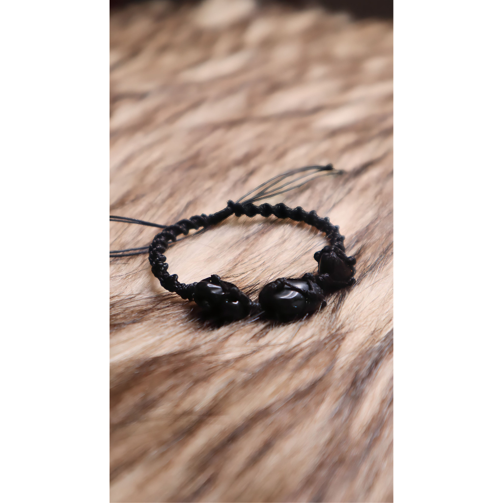 Vòng Tay Hematite "Vũ khí của bóng đêm"