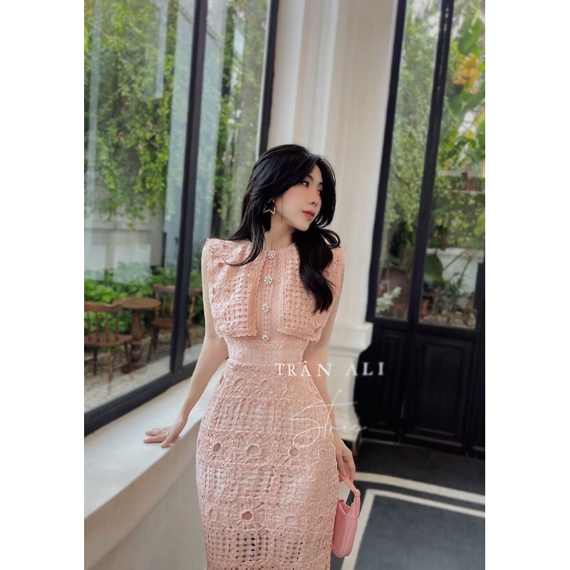 Đầm midi ren hồng