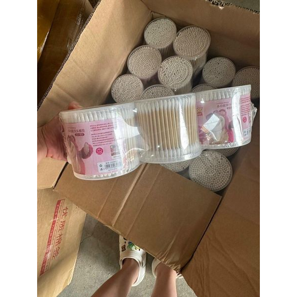 Hộp 300 Tăm Bông Ráy Tai Ngoáy Mũi 2 Đầu GẤU DÂU Thân Cán Gỗ