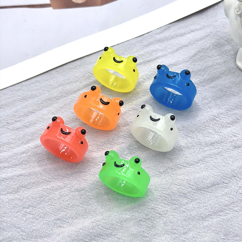 Beautycoco🍊Nhẫn Nhựa Hình Ếch Phát Sáng Trong Bóng Tối Dễ Thương Cho Nam Và Nữ