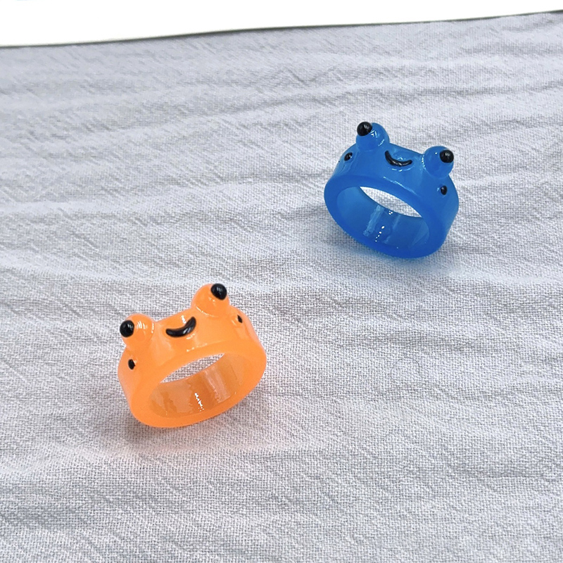 Beautycoco🍊Nhẫn Nhựa Hình Ếch Phát Sáng Trong Bóng Tối Dễ Thương Cho Nam Và Nữ