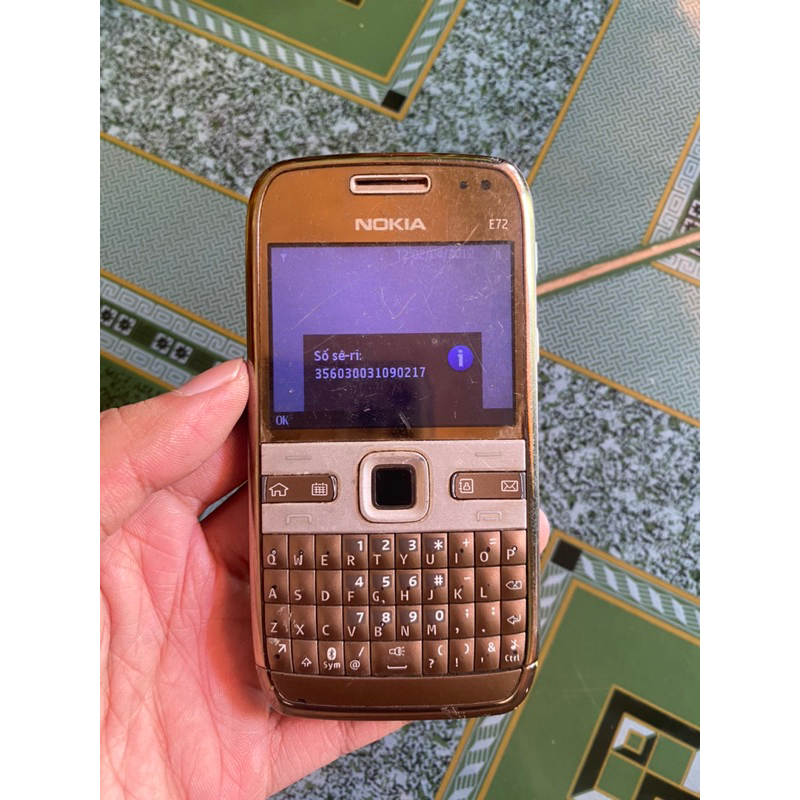Xác điện thoại Nokia E72 zin