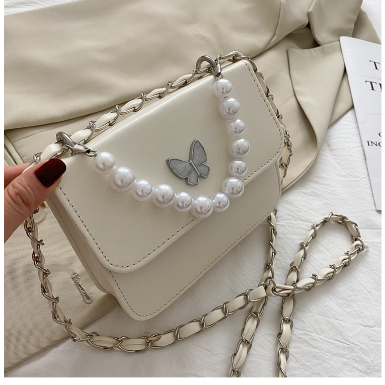 Túi xách nữ đeo chéo trang trí hình bướm dây đeo chuỗi xích kèm chuỗi ngọc trắng thời trang