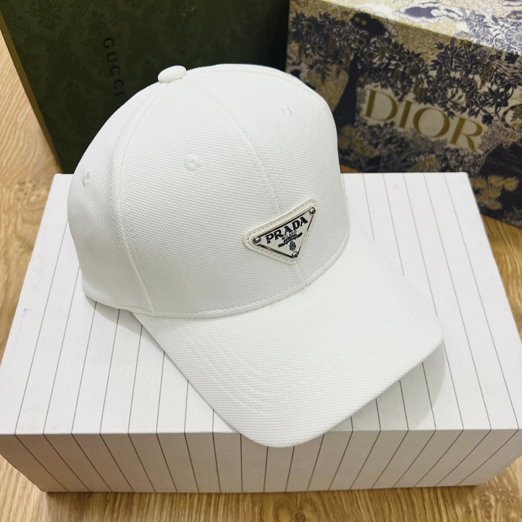 Nón lưỡi trai cao cấp. Mũ lưỡi trai Prrada thời trang,siêu nét
