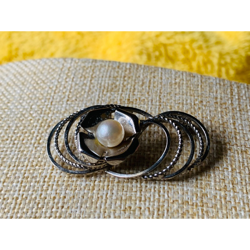 Cài áo tr.ai thật si Nhật