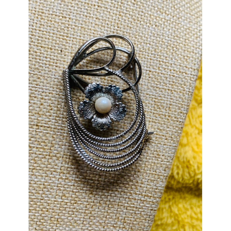 Cài áo tr.ai thật si Nhật