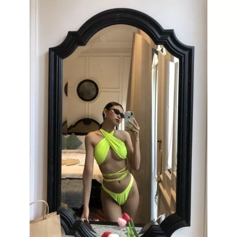 Bikini 2 Mảnh Hologram Cut Out Ánh Da Nhũ Bóng Phối Dây
