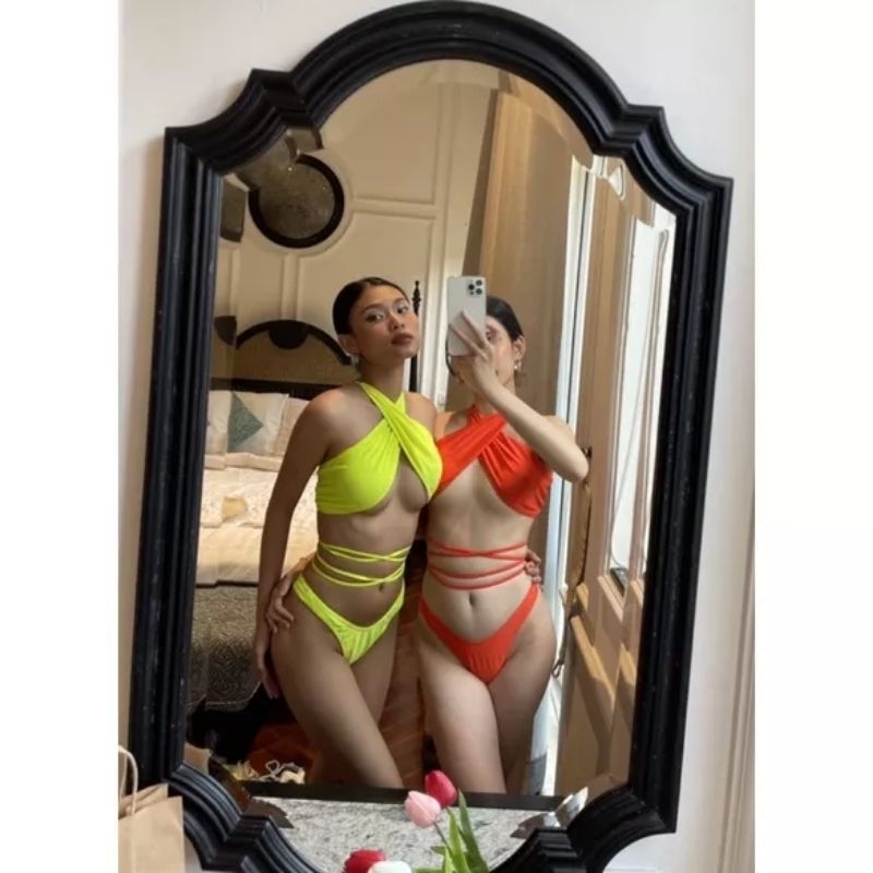 Bikini 2 Mảnh Hologram Cut Out Ánh Da Nhũ Bóng Phối Dây