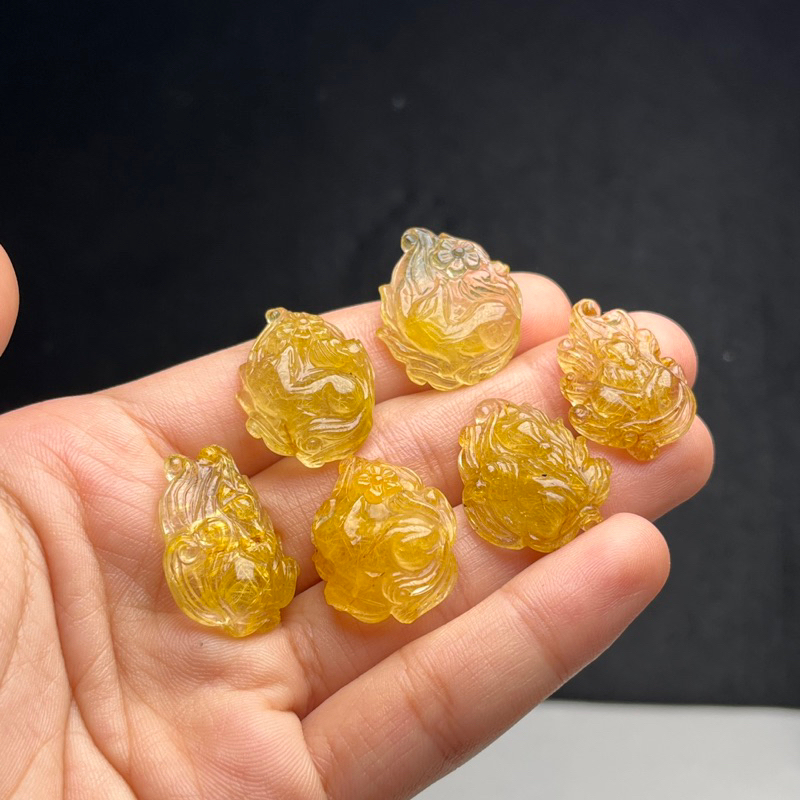 Mặt hồ ly chúa thạch anh tóc vàng