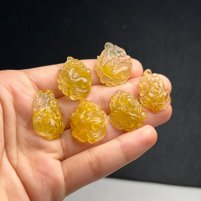 Mặt hồ ly chúa thạch anh tóc vàng