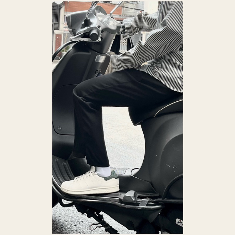 Quần tây đen xẻ tà, ống suông_CUTS PANTS’s KN