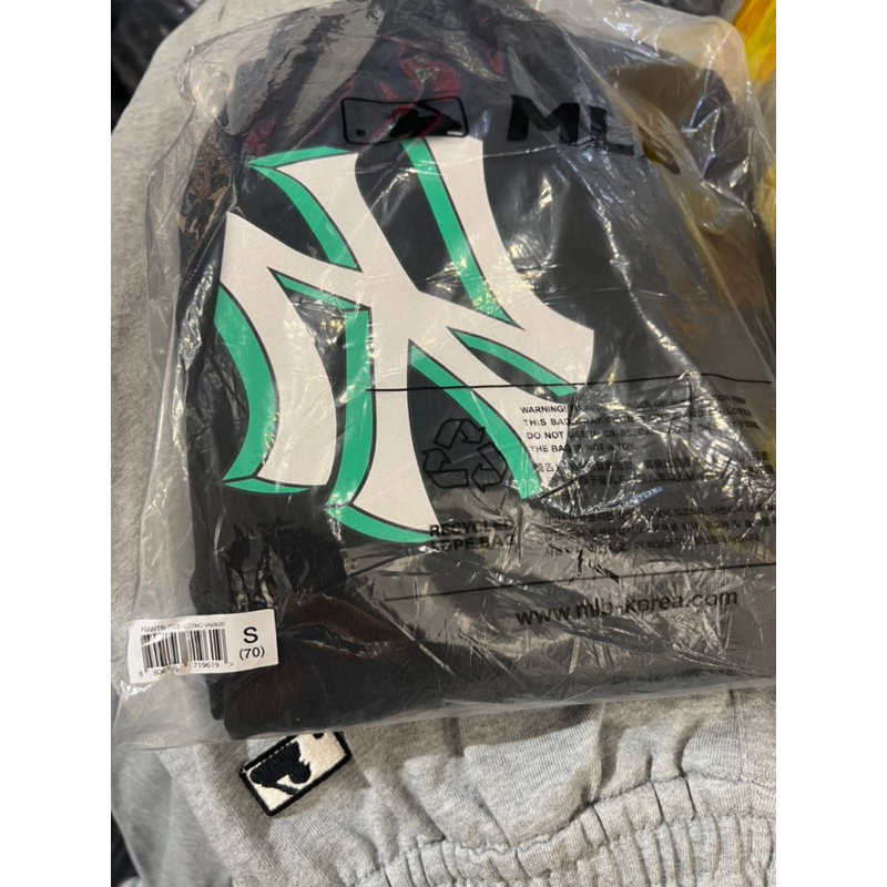 MLB áo + quần vnxk xịn 500k 1cái