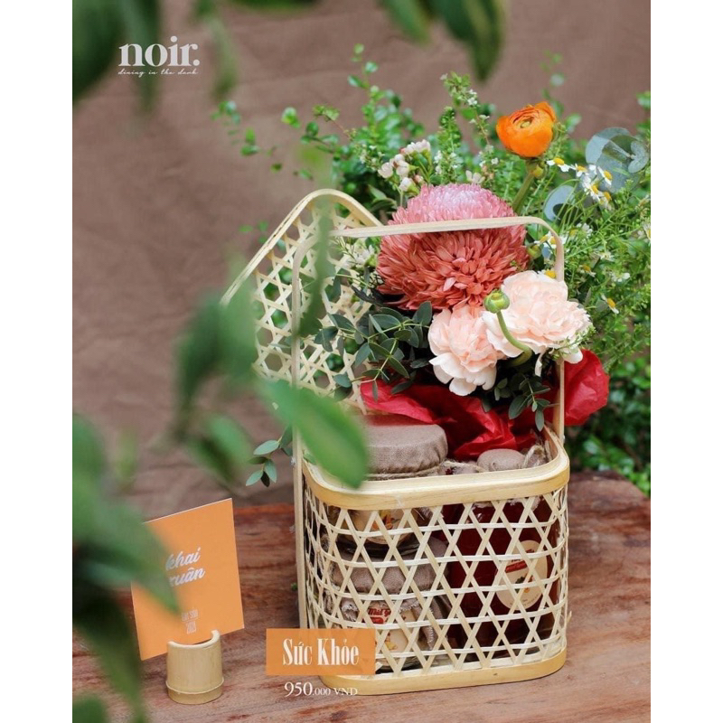Giỏ tre dạng hộp, giỏ tre có nắp đậy hàng khung chắc chắn đan kĩ có tay cầm shop mây tre đan Anh Thư