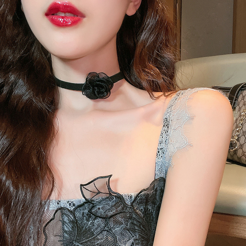 🍒🍒CHERRYKOKO Vòng cổ choker Nữ Hình Hoa Trà Đen Đính Thời Trang Dây chuyền nữ hoa bạc phụ kiện trang sức nữ dây chuyền bạc nữ trang_sức choker cổ nữ dây_chuyền đôi cổ bướm vô hình vòng cổ nam ngọc trai