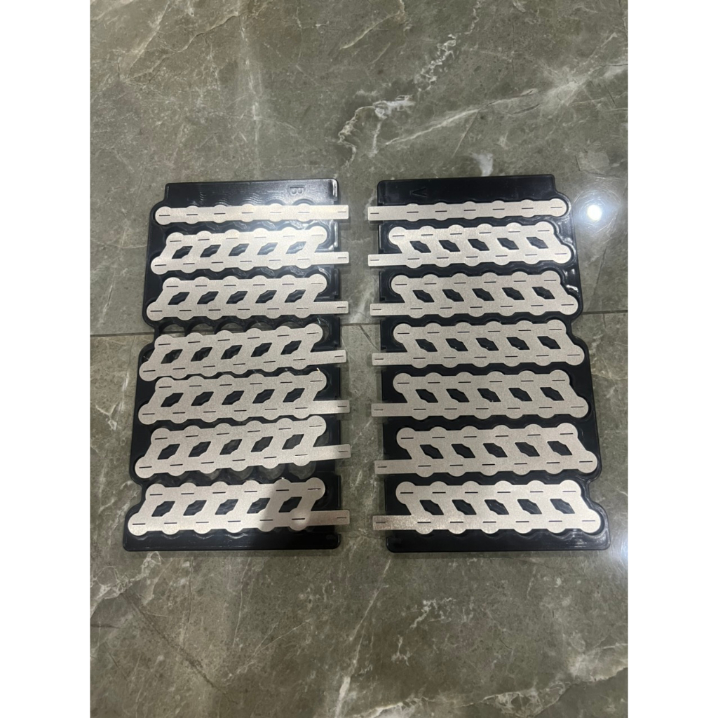 Box và khung nhựa kèm kẽm 13s 6p cho xe đạp điện. BN.