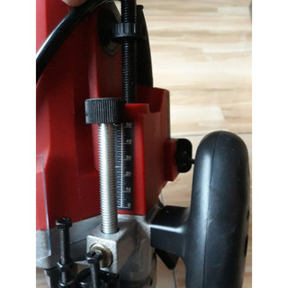 Máy phay gỗ 12ly 7 Maktec, phay cốt 2 tay