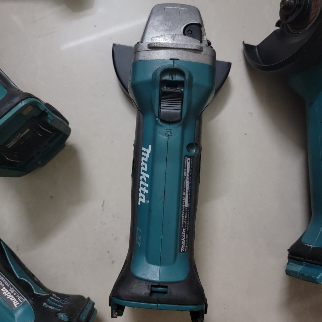 MÁY MÀI GÓC PIN MAKITA 18V DGA402 - GA402 - GA402D NỘI ĐỊA NHẬT