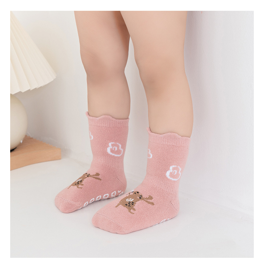 V17:D4 Tất Vớ Cotton Chống Trượt Họa Tiết Hoạt Hình Đáng Yêu Cho Bé